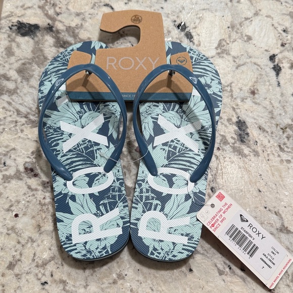 Roxy Tropical Blue and White Sandals - Picture 1 of 2